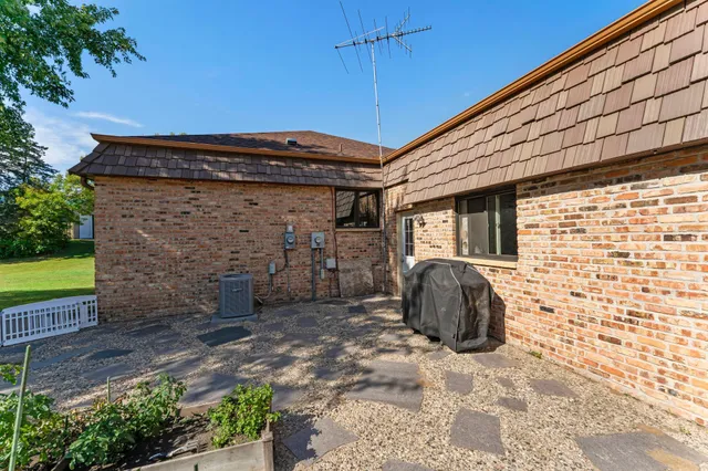 $549,900 | 7991 Isaak Avenue Northwest, Annandale, MN 55302