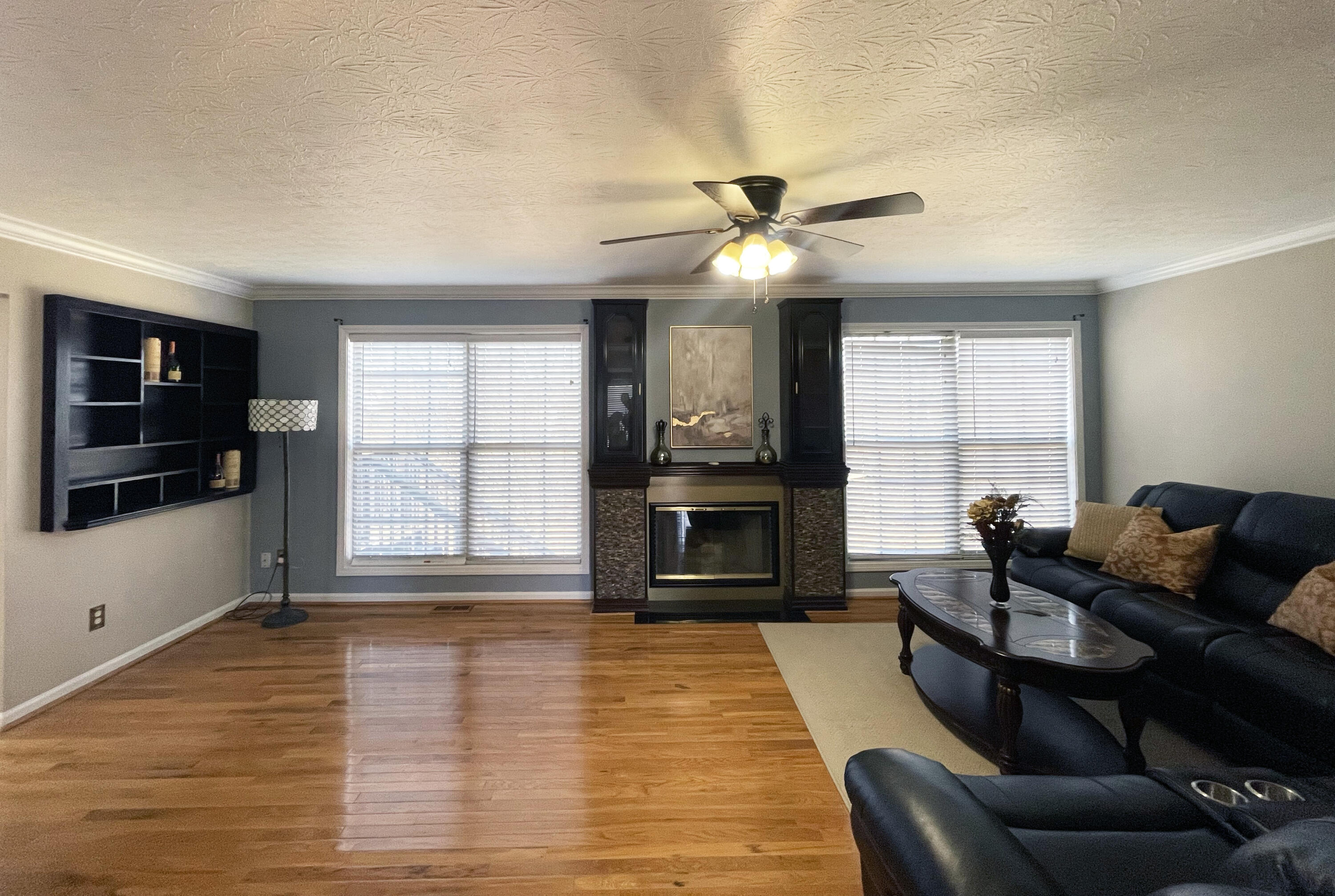 2057 Shaker Run Road Lexington, KY 40509 - Photo 6 of 28 livingroom