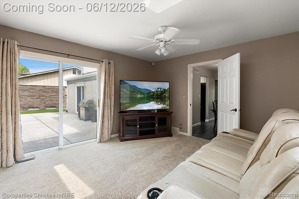 43848 Arlington Road Canton, MI 48187 - Photo 12 of 51