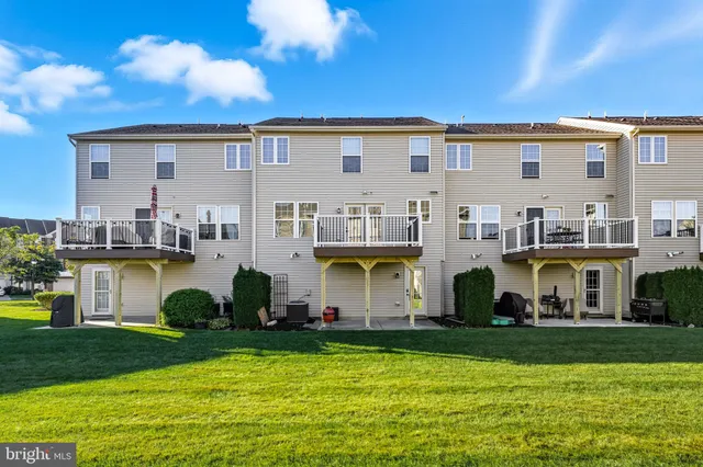 $415,000 | 221 Nathan Drive, Cinnaminson, NJ 08077