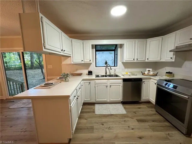 $329,900 | 6900 Harpervalley Lane, Clemmons, NC 27012