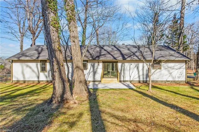 $329,900 | 6900 Harpervalley Lane, Clemmons, NC 27012