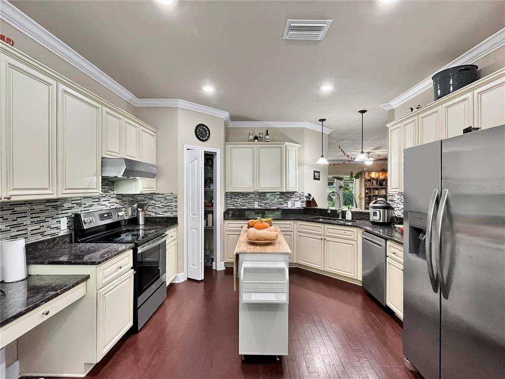 1937 Southwest 66th Drive Gainesville, FL 32607 - Photo 9 of 48