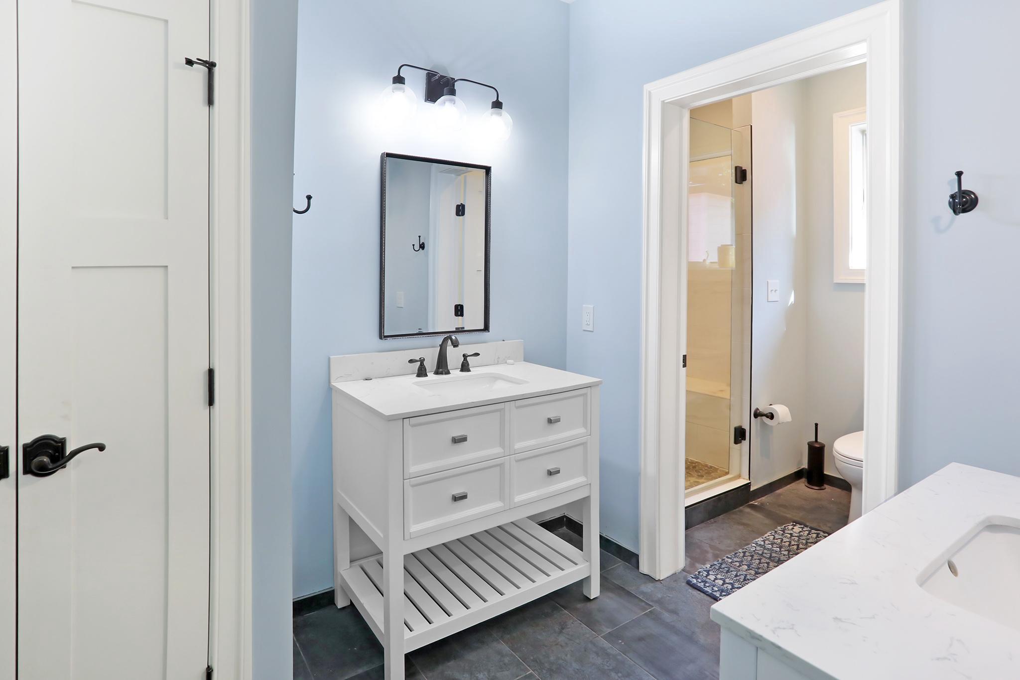 3411 Fenny Hill Road Delaplane, VA 20144 - Photo 48 of 75 2nd floor full bath