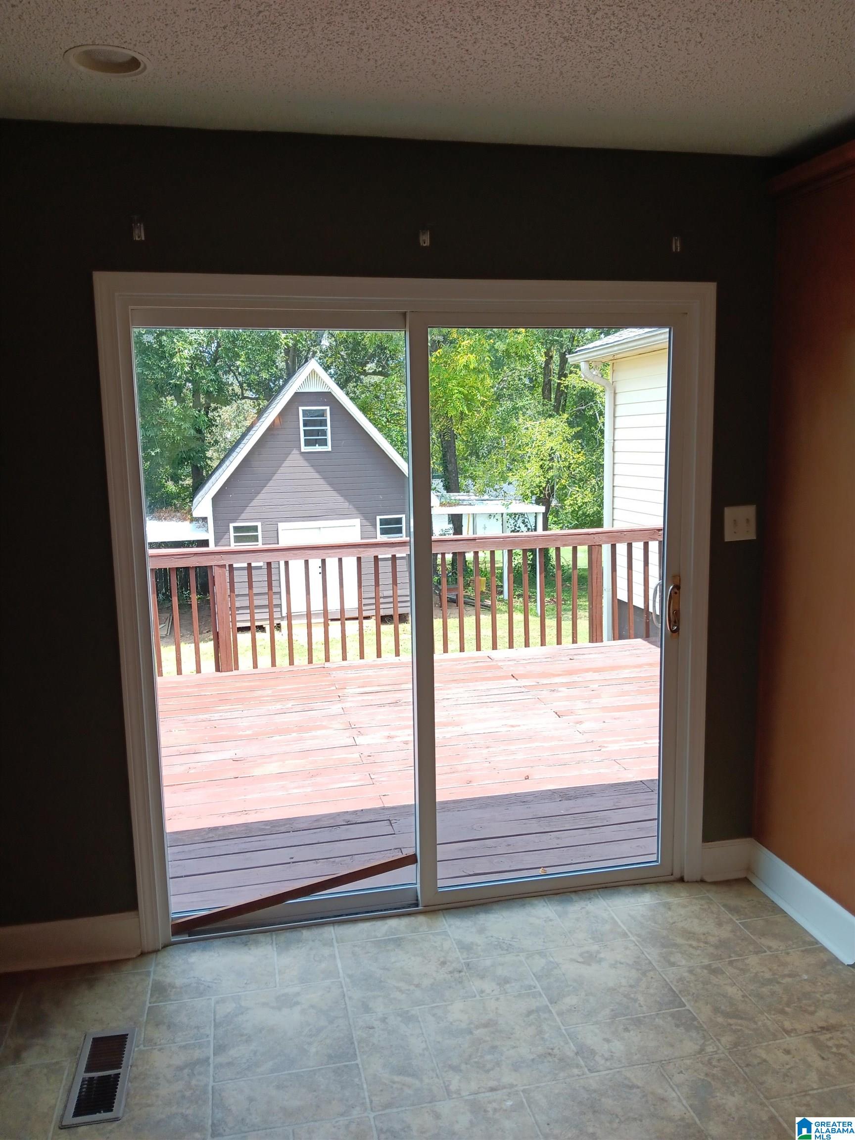 328 Sunhill Road Northwest Birmingham, AL 35215 - Photo 9 of 12