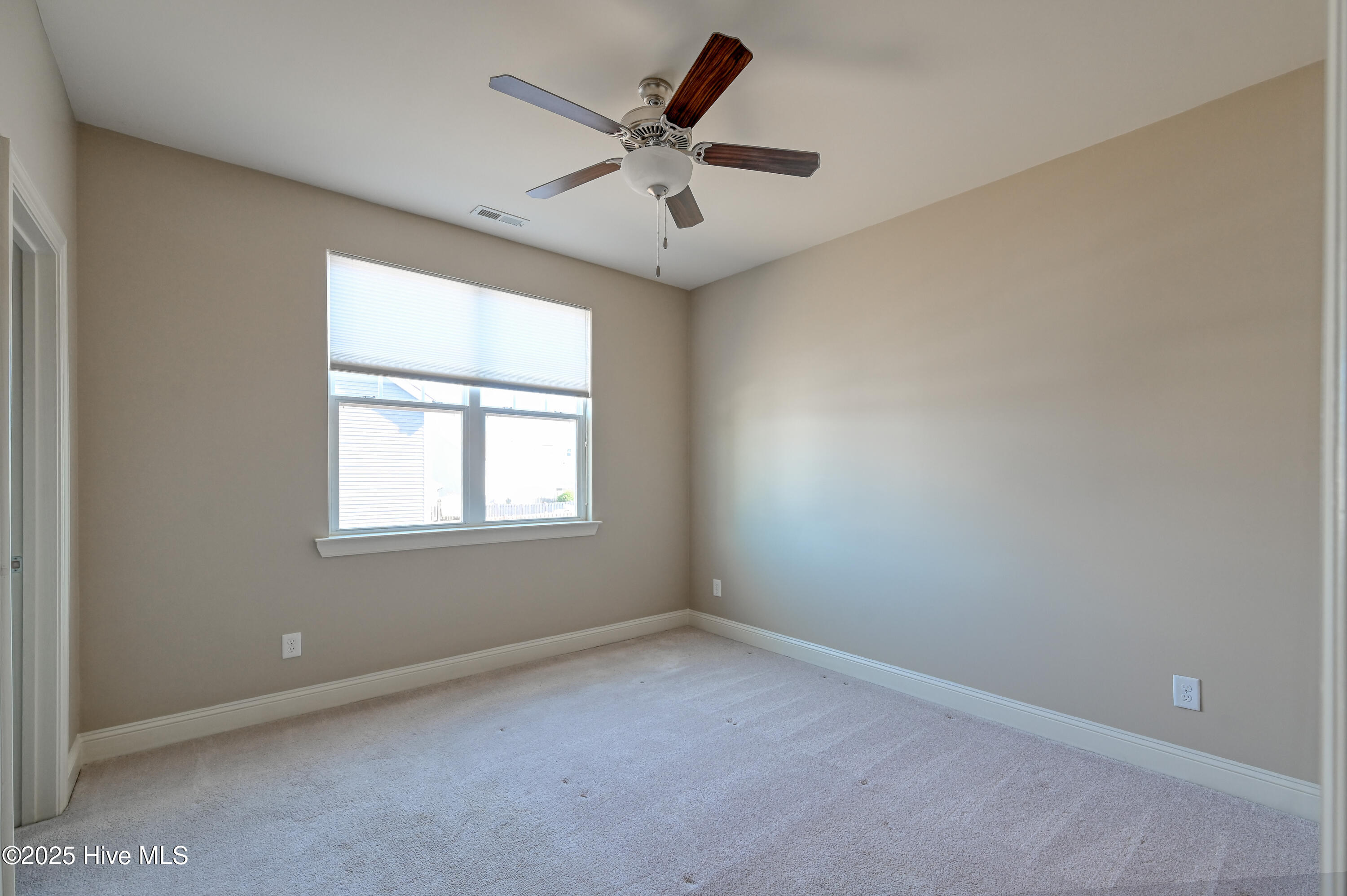 98 Hampton Drive Holly Ridge, NC 28445 - Photo 22 of 29 20250218-20250218-DSC_2549-2