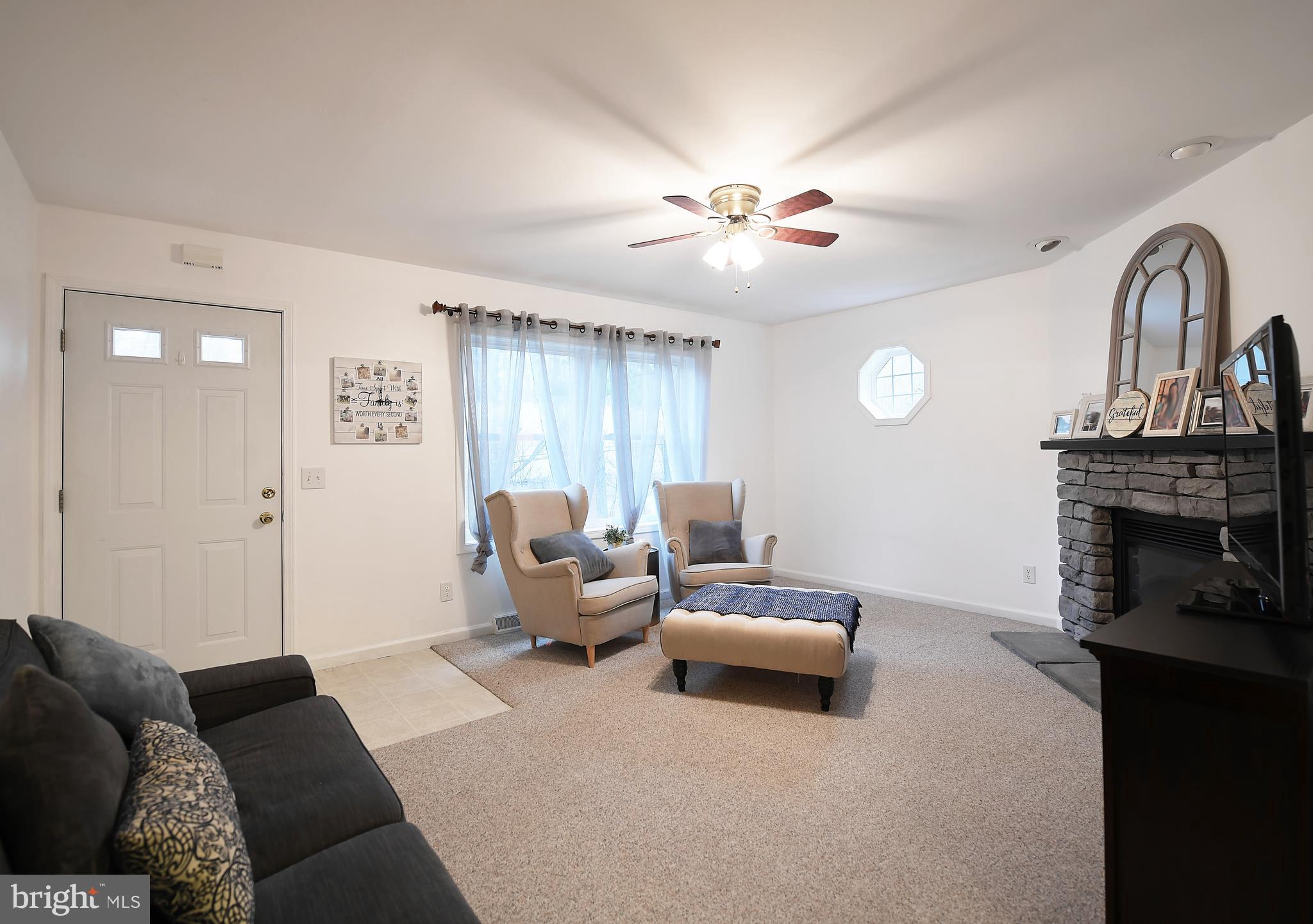 2016 Harkins Road Pylesville, MD 21132 - Photo 4 of 33 Formal Living Room Entry!