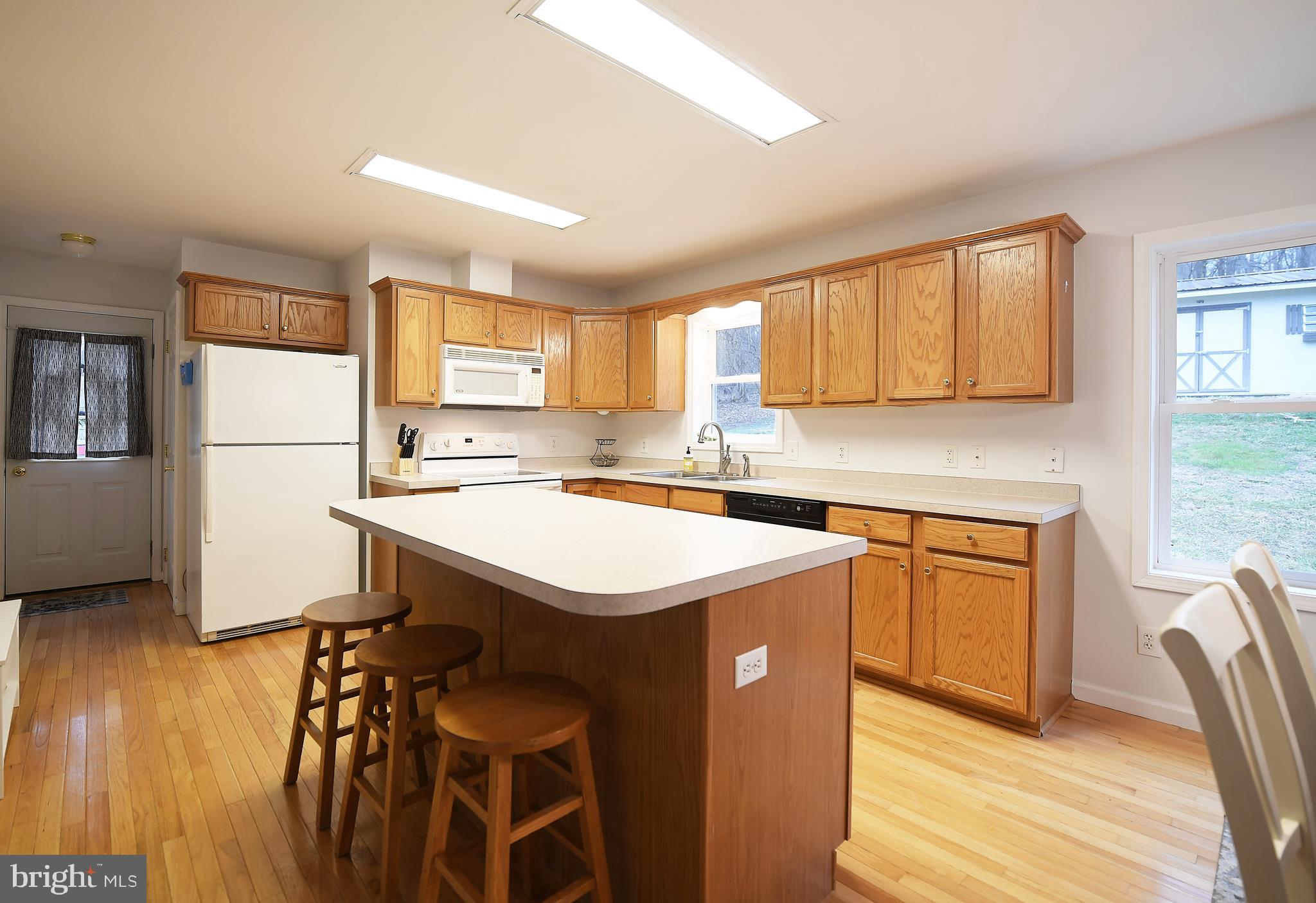 2016 Harkins Road Pylesville, MD 21132 - Photo 8 of 33 Island and Breakfast Bar!
