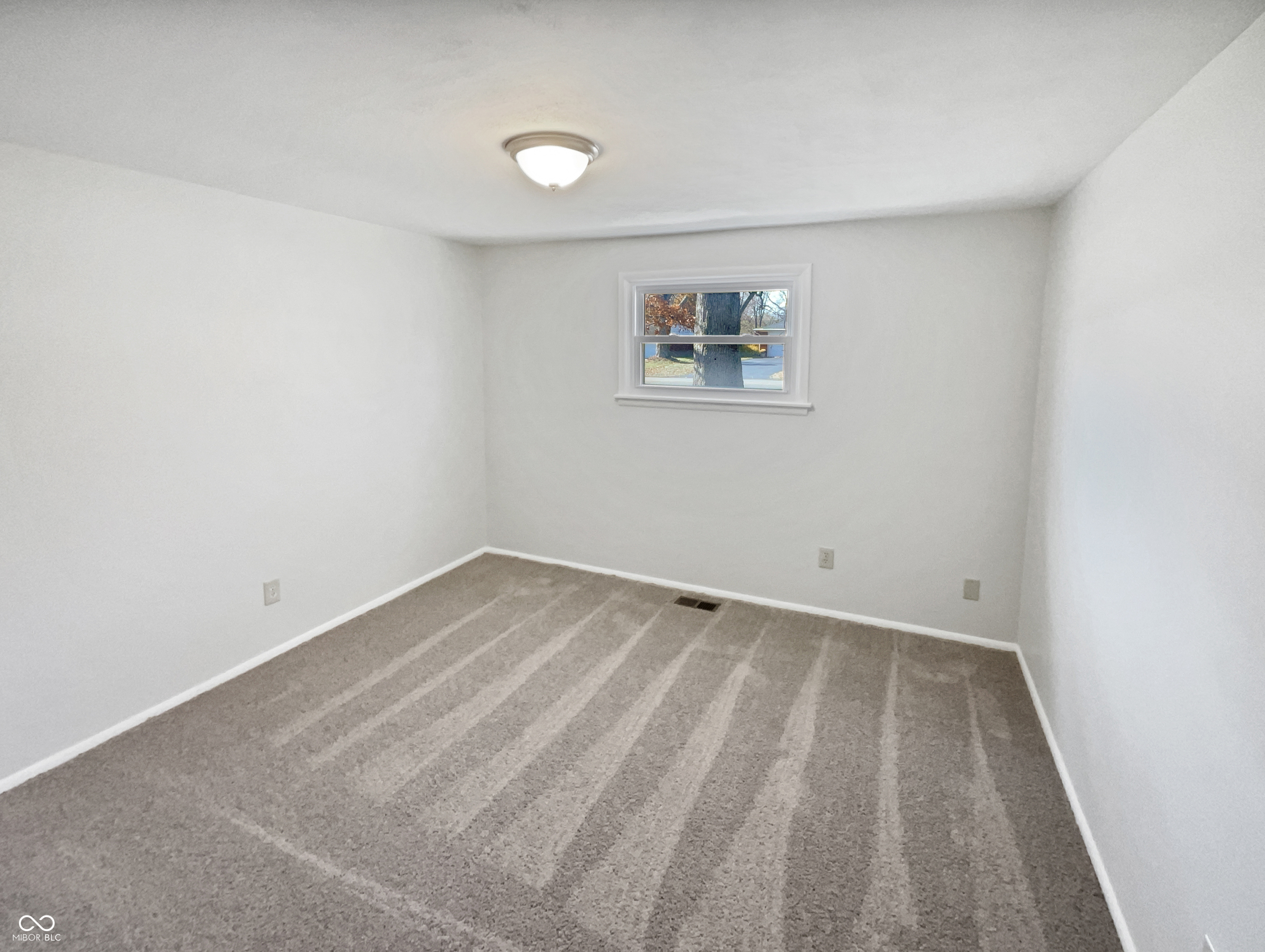 7459 Harcourt Road Indianapolis, IN 46260 - Photo 15 of 23