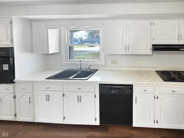 $267,000 | 7459 Harcourt Road, Indianapolis, IN 46260