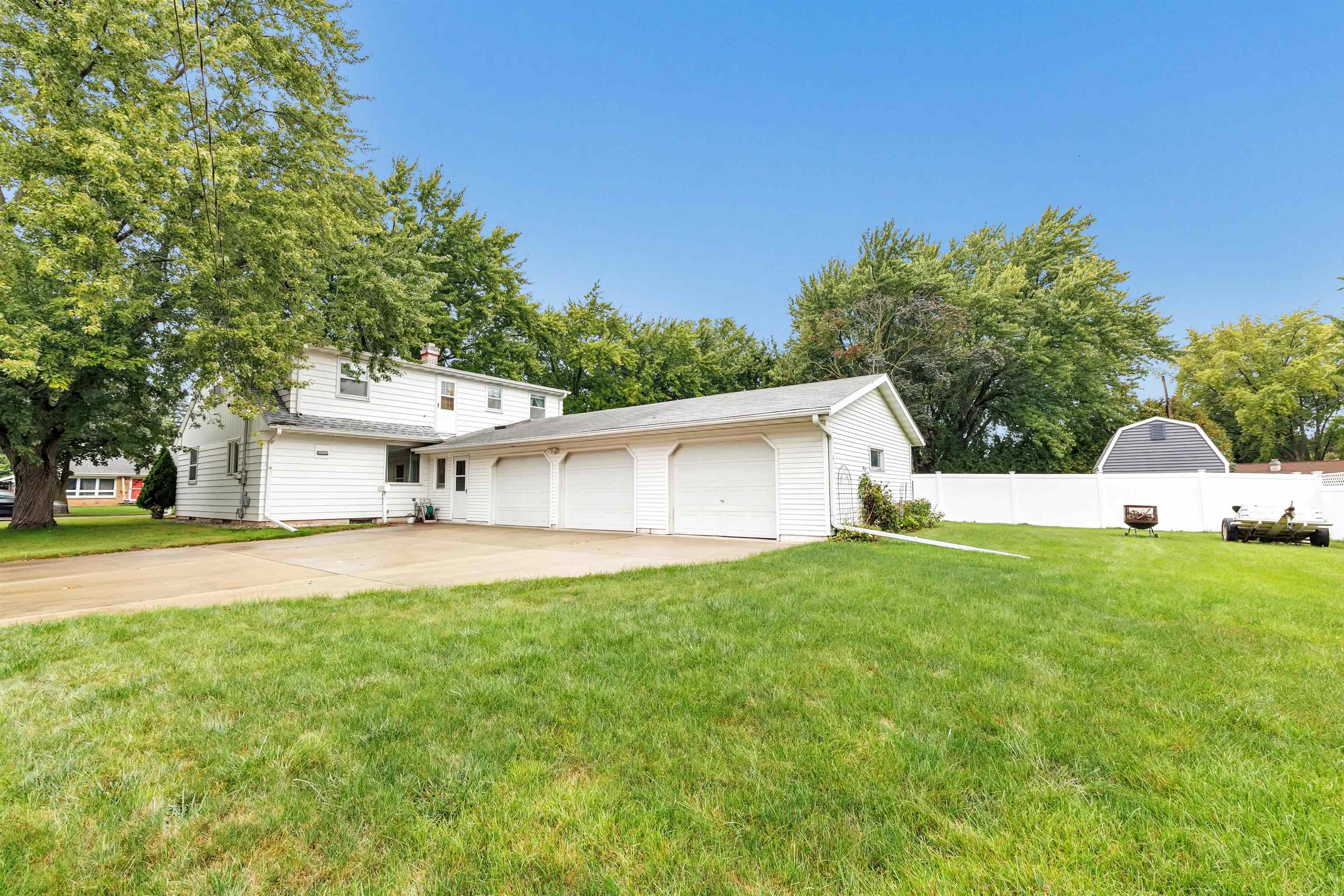 427 Apollo Way De Pere, WI 54115 - Photo 29 of 32 Gallery Image 29