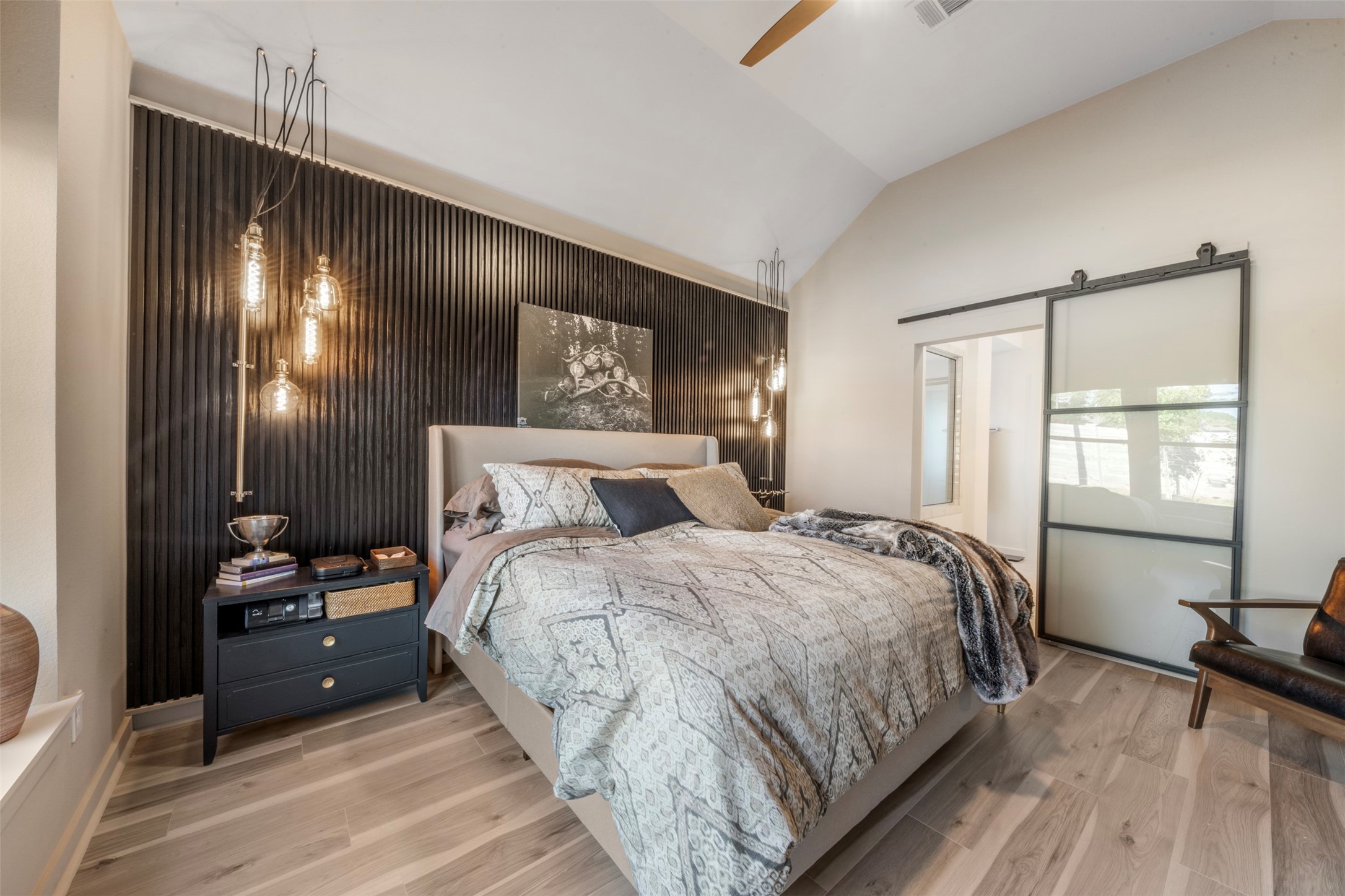 15650 Turtlehead Trail Conroe, TX 77302 - Photo 14 of 37 Upgraded primary bedroom