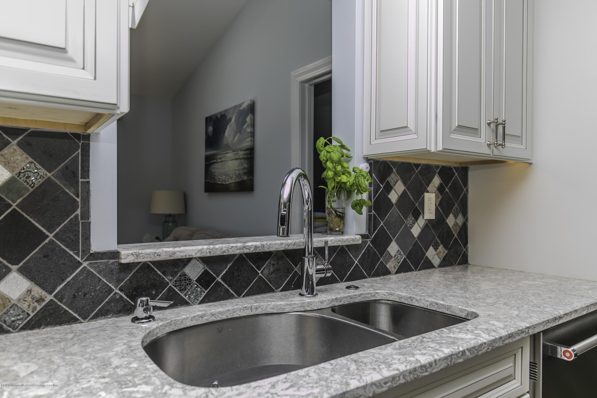 32 Rozbern Drive Eatontown, NJ 07724 - Photo 11 of 49 Jengo_39