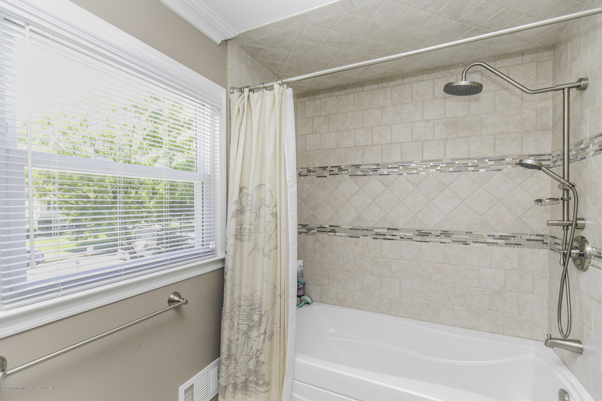 32 Rozbern Drive Eatontown, NJ 07724 - Photo 36 of 49 Jengo_88