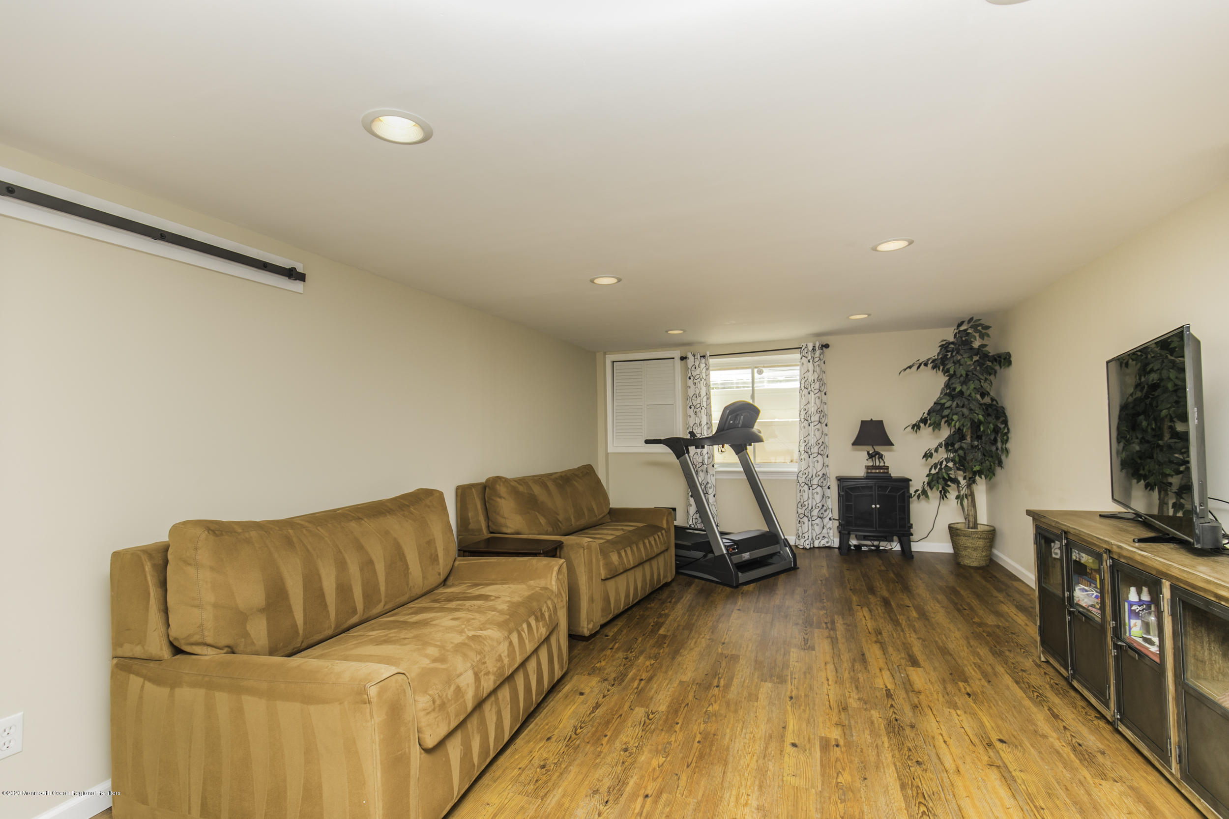 32 Rozbern Drive Eatontown, NJ 07724 - Photo 39 of 49 Jengo_64