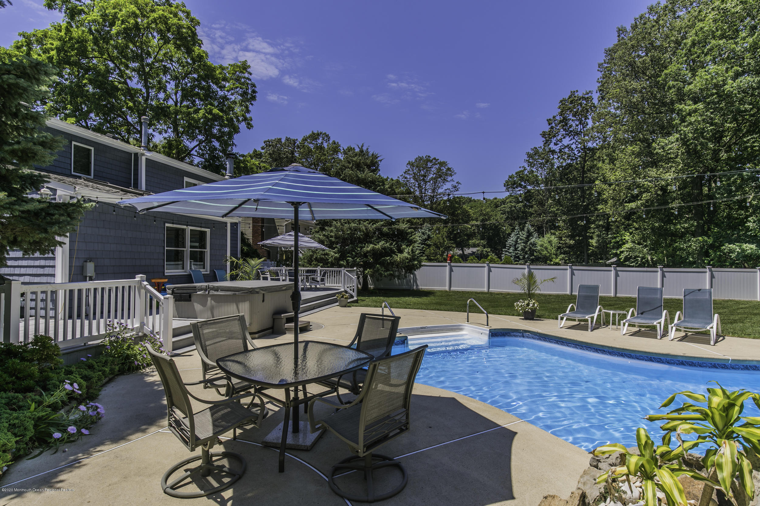 32 Rozbern Drive Eatontown, NJ 07724 - Photo 43 of 49 Jengo_21