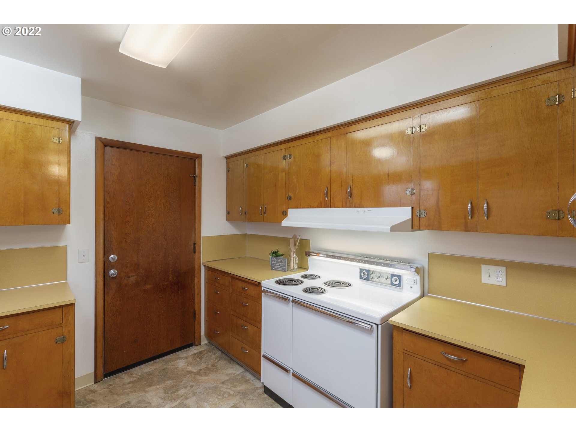 12015 Northeast Morris Street Portland, OR 97220 - Photo 10 of 23 a room with storage and utility