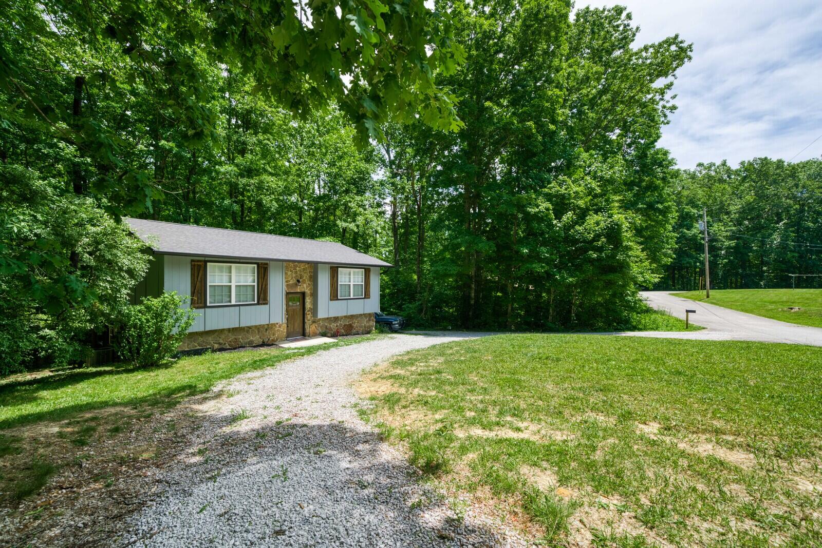 1146 Star Point Road Jamestown, TN 38556 - Photo 19 of 20 1146 Star Point Front shot 2