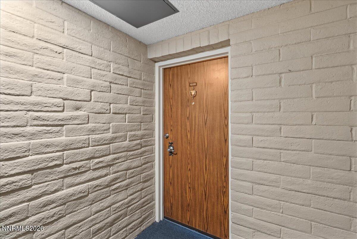 1200 Riverside Drive, Unit 1229 Reno, NV 89503 - Photo 4 of 28 04-1200 Riverside Dr Reno NV 89503 (25 o