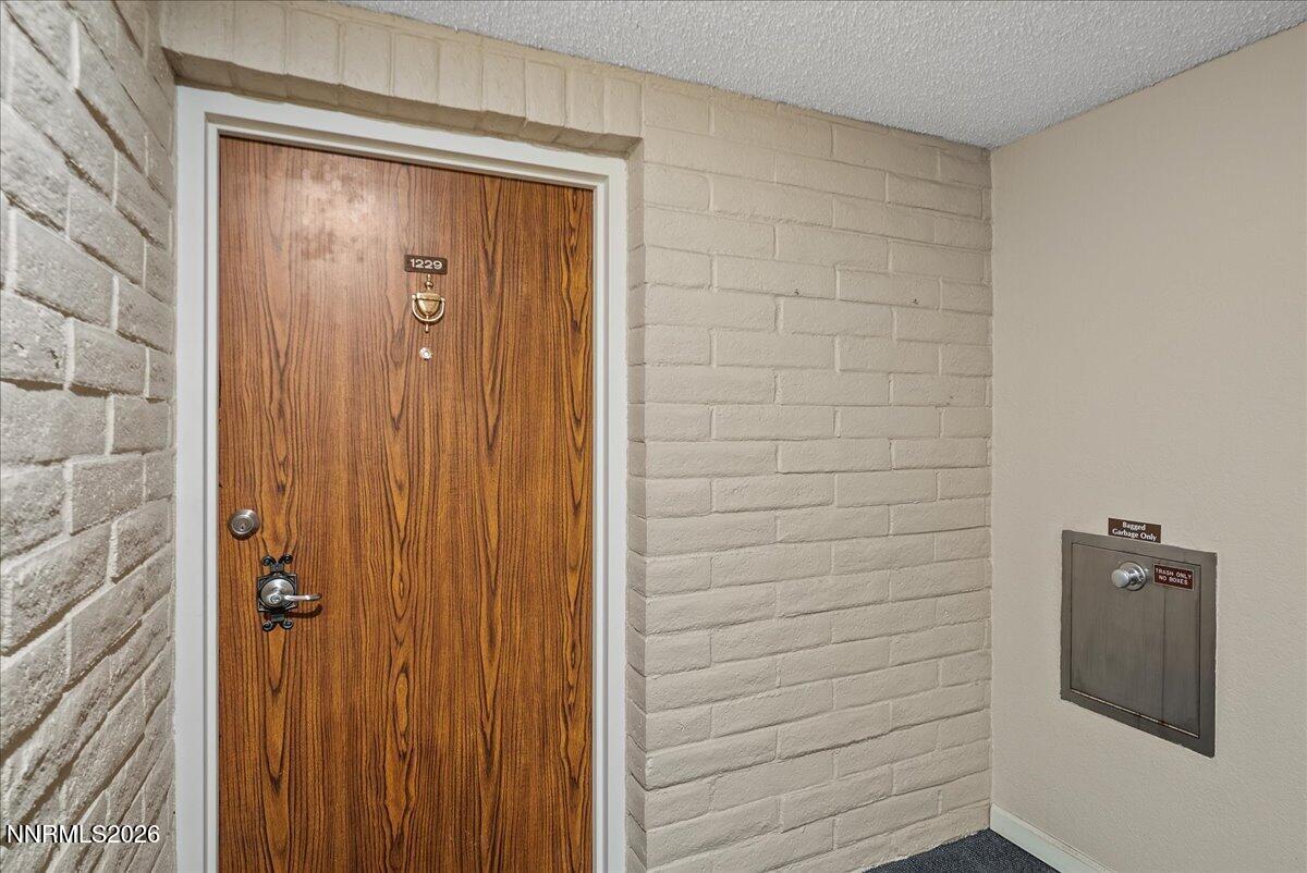 1200 Riverside Drive, Unit 1229 Reno, NV 89503 - Photo 5 of 28 05-1200 Riverside Dr Reno NV 89503 (26 o