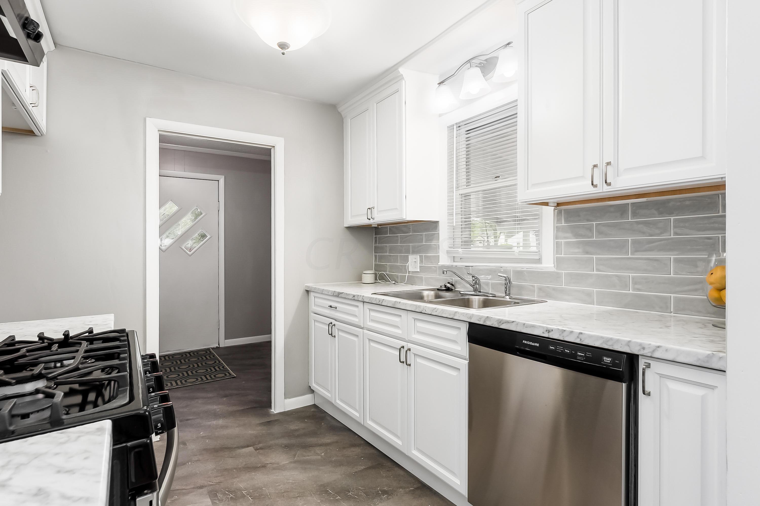 2554 Claridon Road Columbus, OH 43231 - Photo 7 of 33 Gallery Image 7