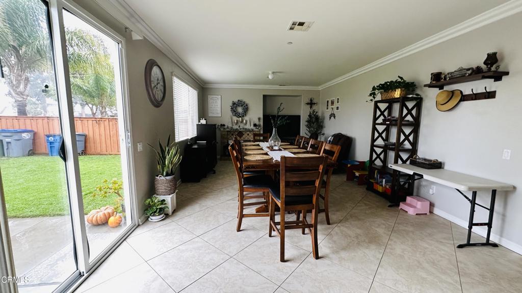 350 Huerta Street Oxnard, CA 93030 - Photo 4 of 11 a work room with furniture and potted plants