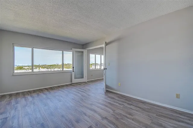 $425,000 | 100 Bluff View Drive, Unit 514A, Belleair Bluffs, FL 33770