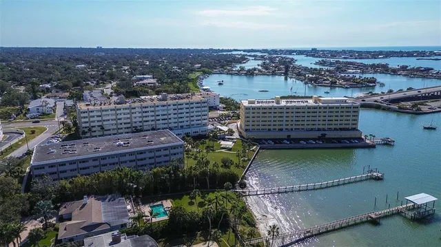 $425,000 | 100 Bluff View Drive, Unit 514A, Belleair Bluffs, FL 33770