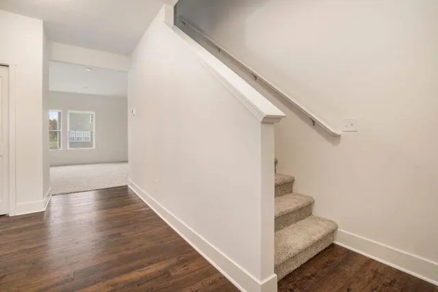 $539,900 | 9392 River Valley Drive Southeast, Alto, MI 49302