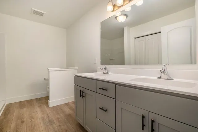 $539,900 | 9392 River Valley Drive Southeast, Alto, MI 49302