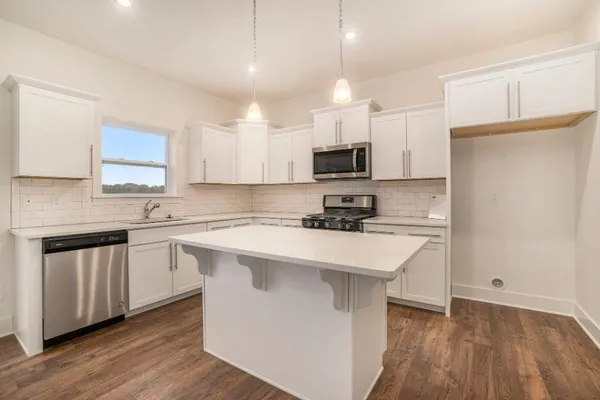 $539,900 | 9392 River Valley Drive Southeast, Alto, MI 49302