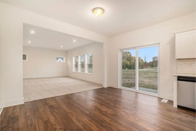 $539,900 | 9392 River Valley Drive Southeast, Alto, MI 49302