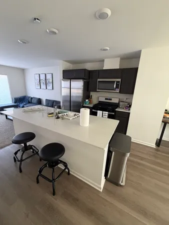 $2,900 | 1555 Sequoia Way, Pingree Grove, IL 60140