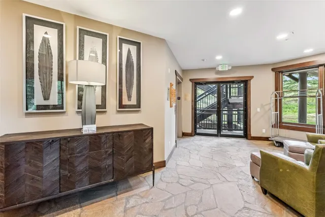 $999,000 | 33 Broken Lance Drive, Unit 206S, Breckenridge, CO 80424