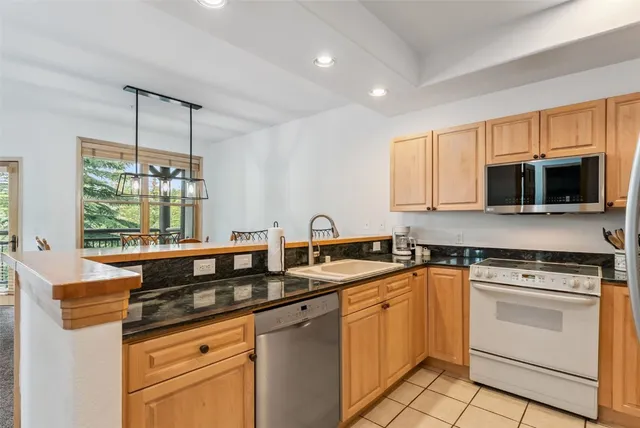 $999,000 | 33 Broken Lance Drive, Unit 206S, Breckenridge, CO 80424