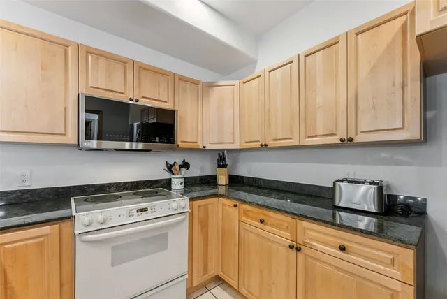 $999,000 | 33 Broken Lance Drive, Unit 206S, Breckenridge, CO 80424