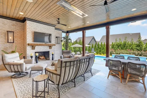 $1,750,000 | 1018 Julian Way, Murfreesboro, TN 37128
