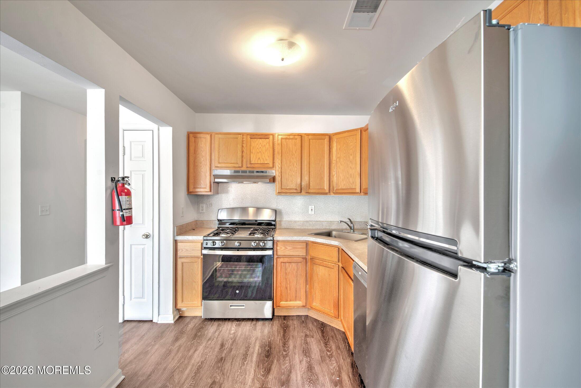 11 Esplanade Way Bayville, NJ 08721 - Photo 14 of 40 16-KITCHEN