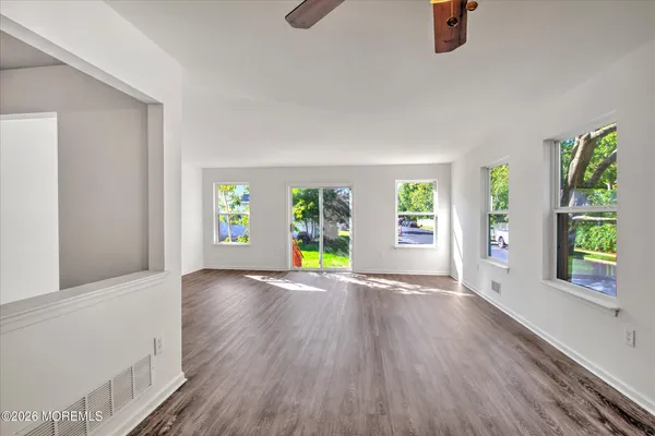 $2,800 | 11 Esplanade Way, Bayville, NJ 08721