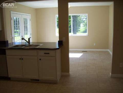 8159 Carpenter Road Flushing, MI 48433 - Photo 29 of 48 20448798-28.JPG
