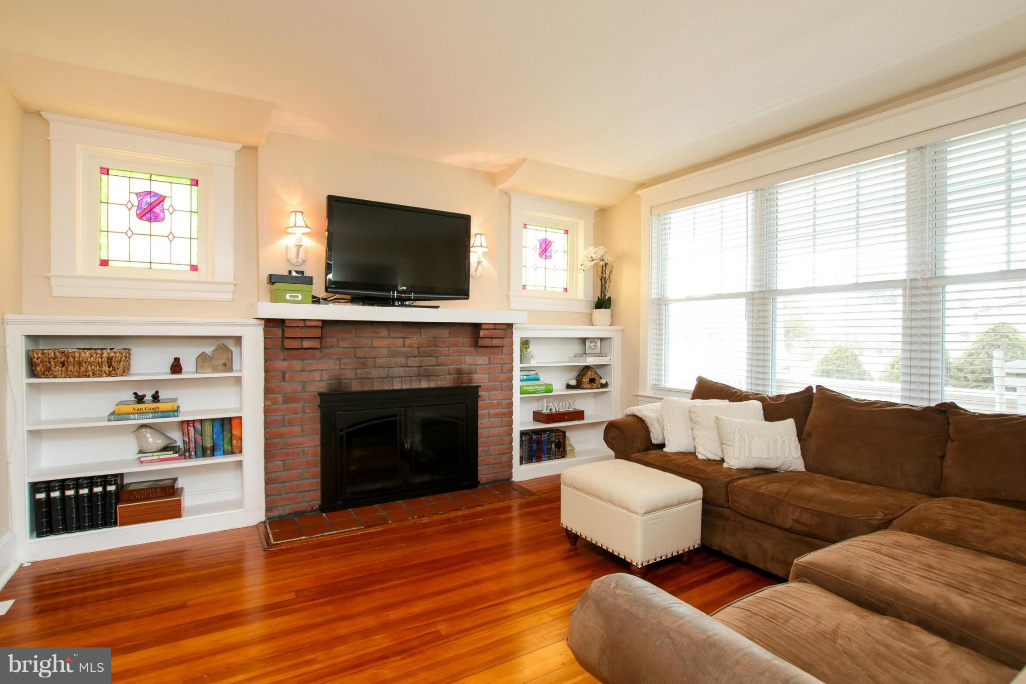 3611 Latham Road Baltimore, MD 21207 - Photo 5 of 30 Living Room