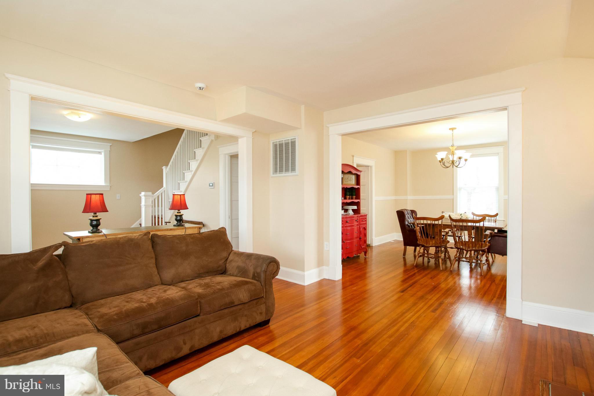 3611 Latham Road Baltimore, MD 21207 - Photo 7 of 30 Living Room