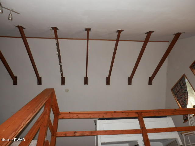 2401 Crest View Road Lake Ariel, PA 18436 - Photo 23 of 185