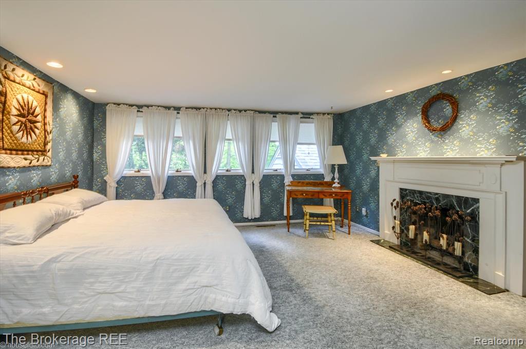 605 Morrish Road Flushing, MI 48433 - Photo 16 of 41