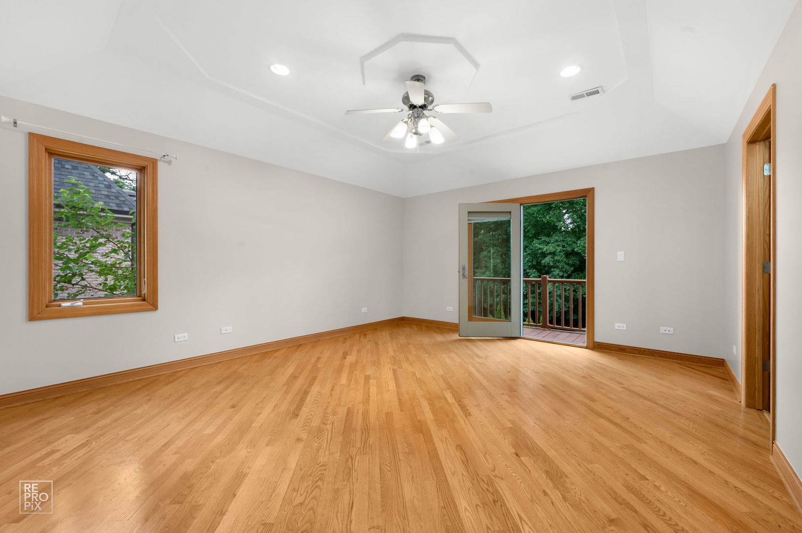 1017 Red Oak Street Addison, IL 60101 - Photo 21 of 36