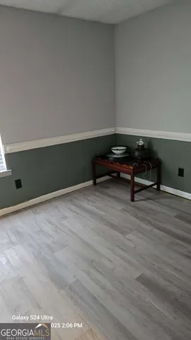 a bench sitting in a room
