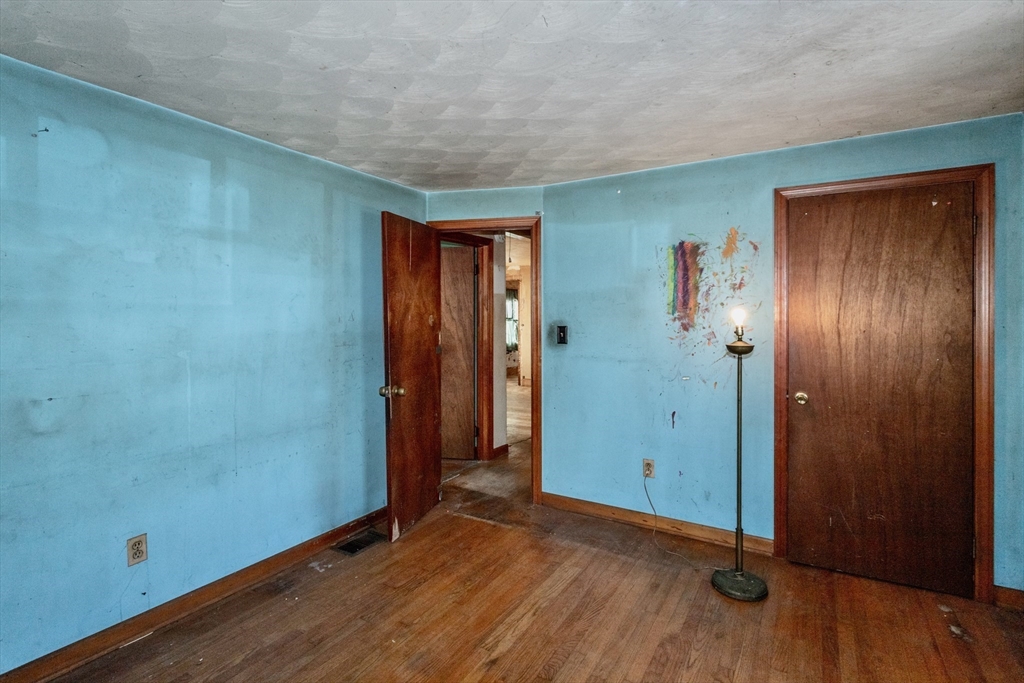 43 NW Road Westfield, MA 01085 - Photo 17 of 34 Gallery Image 17