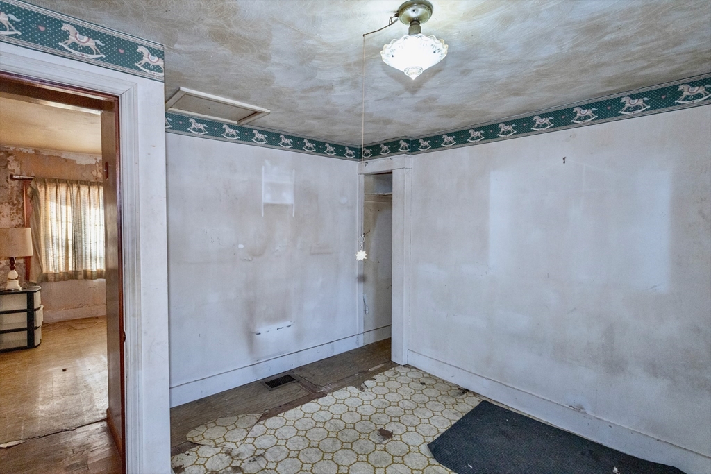 43 NW Road Westfield, MA 01085 - Photo 19 of 34 Gallery Image 19