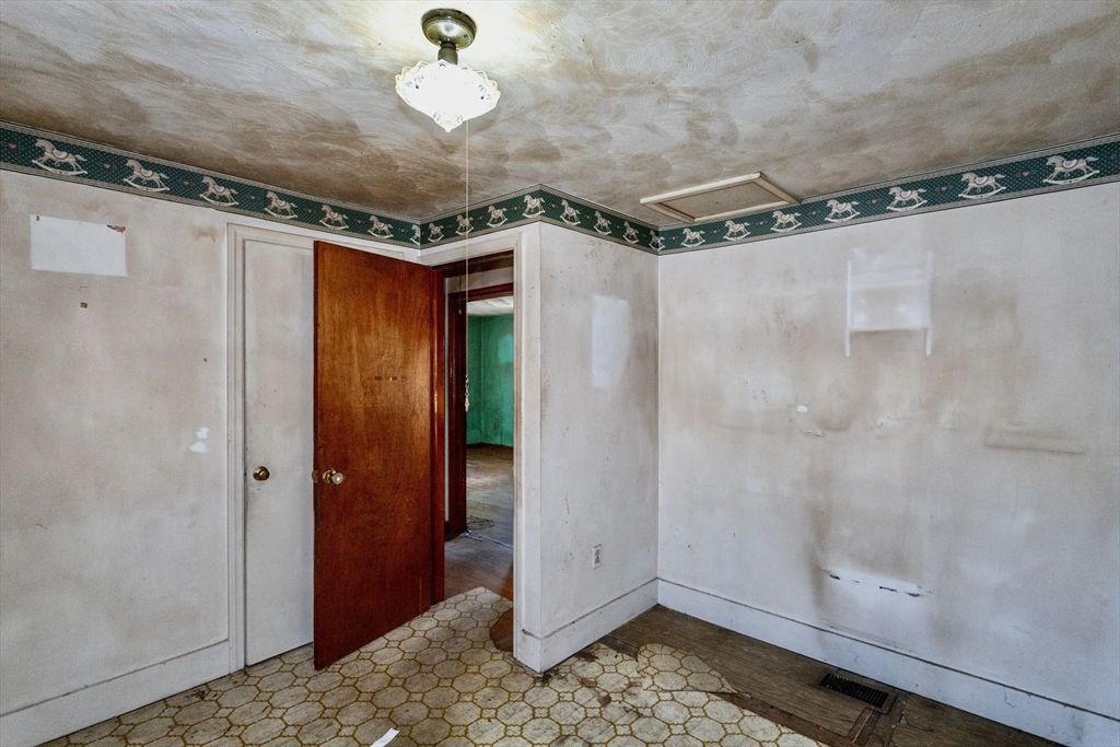 43 NW Road Westfield, MA 01085 - Photo 20 of 34 Gallery Image 20