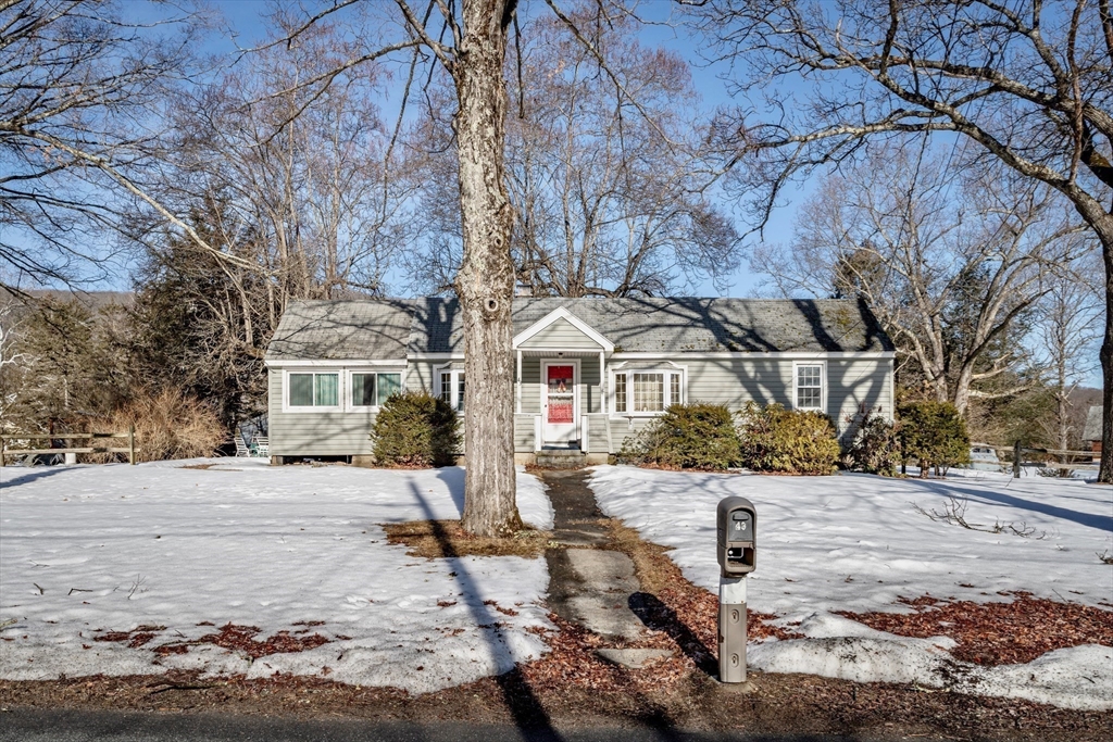 43 NW Road Westfield, MA 01085 - Photo 3 of 34 Gallery Image 3